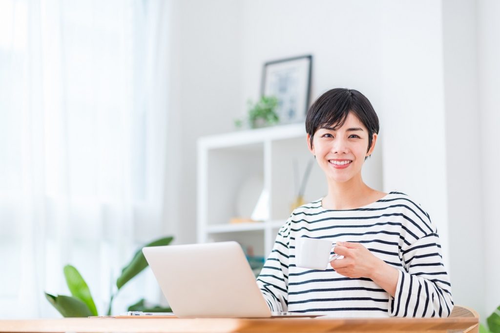 テレワーク女性